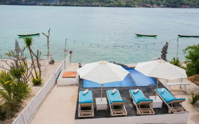 The Waterfront Beach House