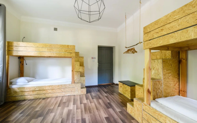 Lull Hostel