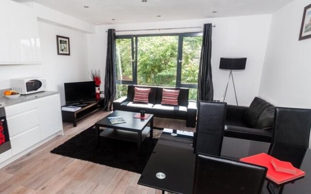 London Bridge Apartment