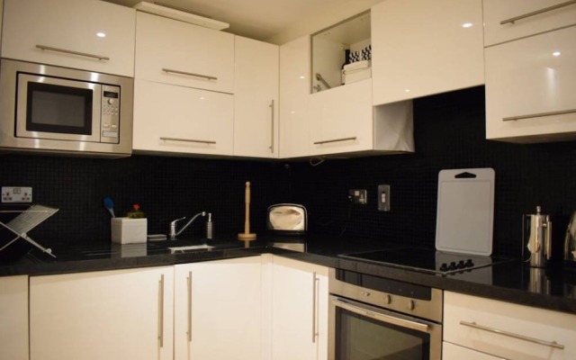 2 Bedroom Apartment Near Grafton Street
