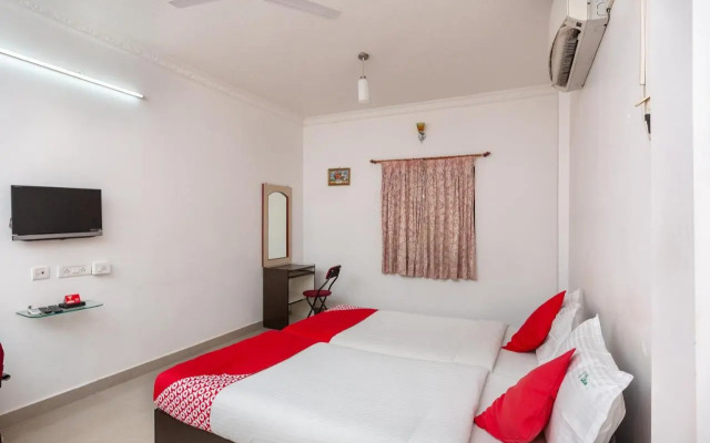 OYO 2140 Apartment Perungudi