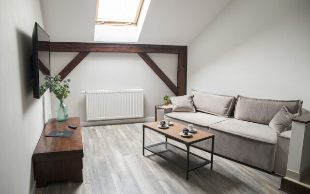 Leo Apartments Old Town Residence