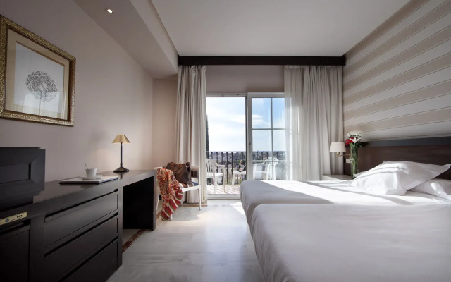 Hotel Abades Benacazón