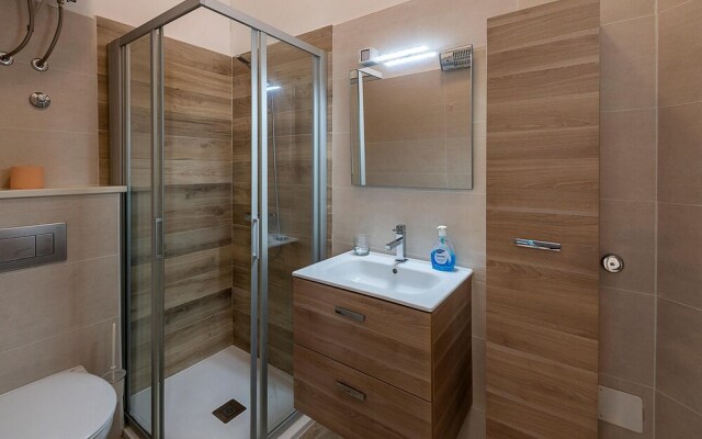 Beautiful Apartment in Barbariga With Wifi