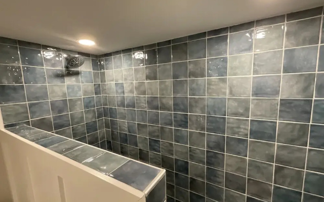 504 Brighton 2 Bedroom Condo