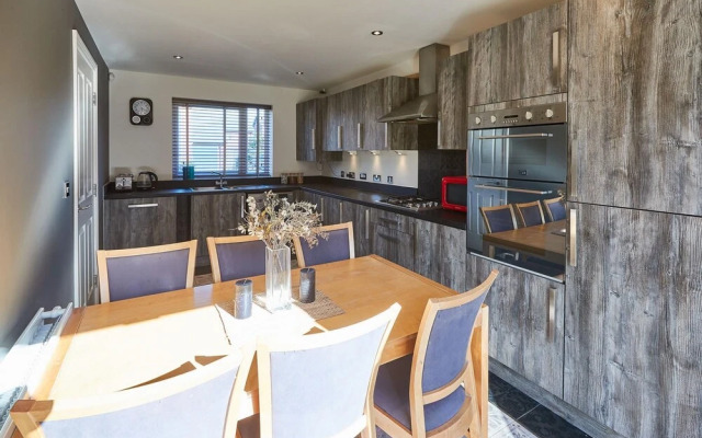 Host Stay Greenfinch Road