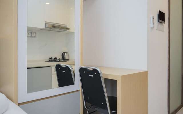 Fancy and Nice Studio at Sky House BSD Apartment