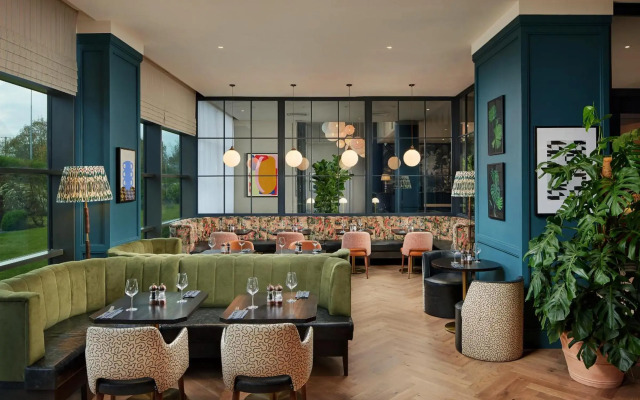 The Gateway Hotel