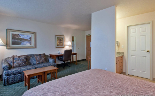 Staybridge Suites Calgary Airport by IHG