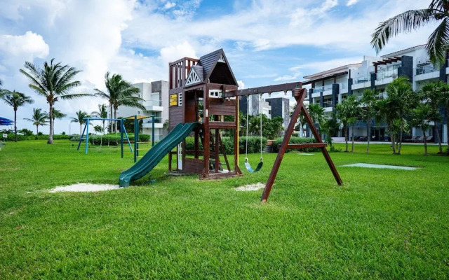 Mareazul 2 Bedroom Condo