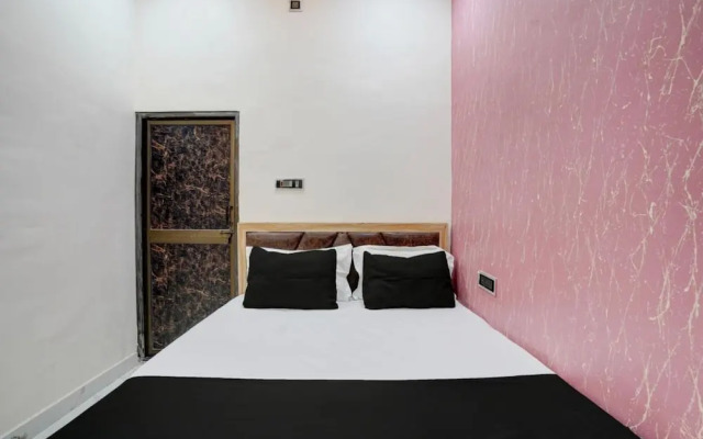 Goroomgo Vrrinda Residency Varanasi