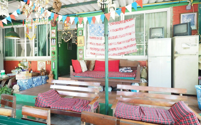 San Sook Place Guest House