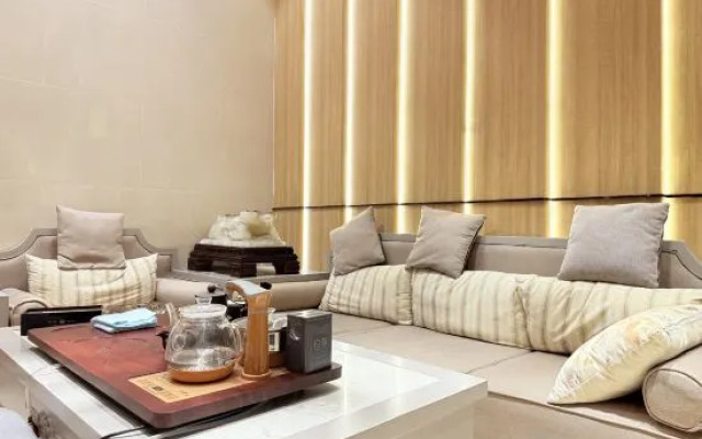 Foshan Hengfeng Hotel (Gaoming Mingcheng Plaza Branch)