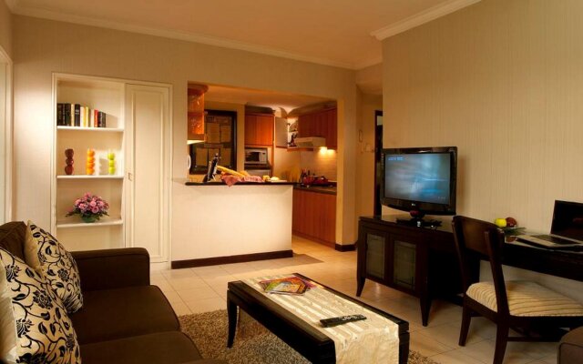 Grand Tropic Suites Hotel