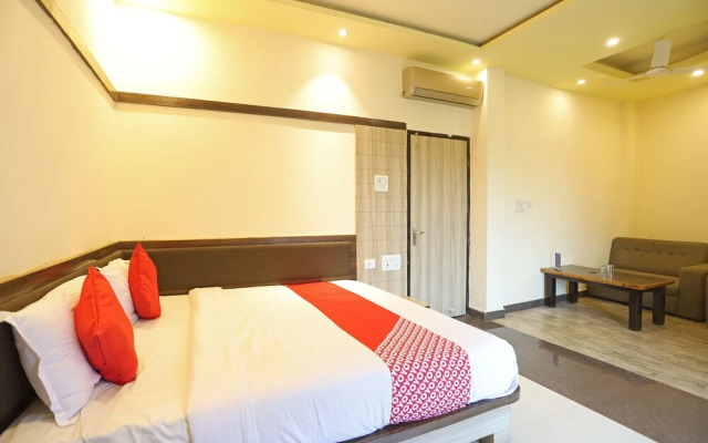 OYO 46604 Hotel Star