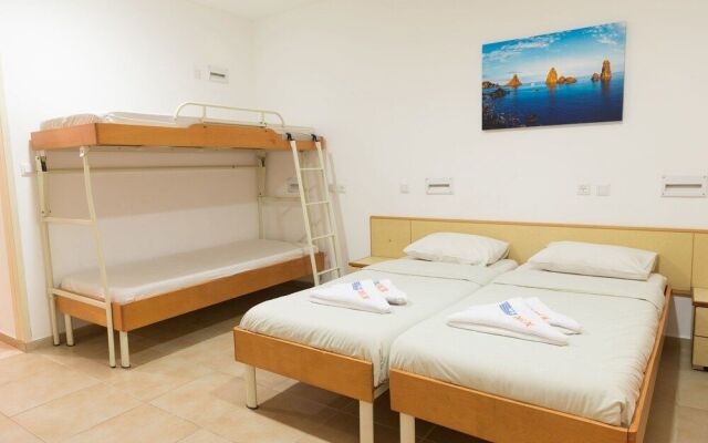 Hi Ein Gedi Hostel