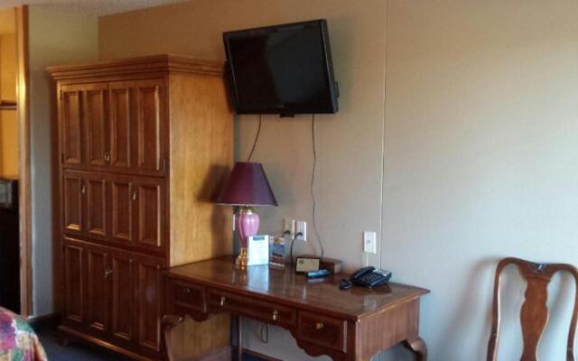 Carefree Inn Flatonia