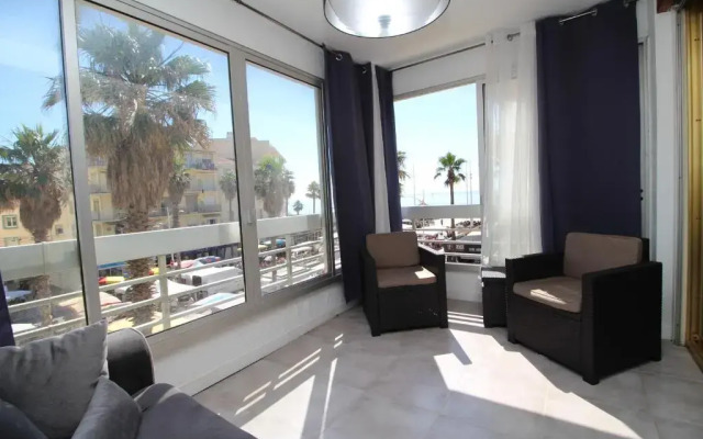 HACIENDA- Grand studio dans le centre avec vue mer