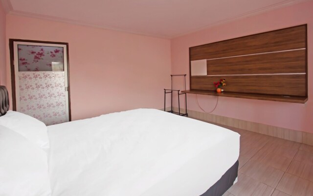OYO 91744 Hotel GemilangNearPuncak Pusuk Sembalun