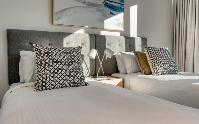 Encore Broadbeach