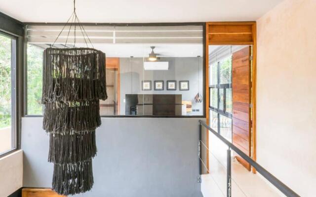 Villa Isla - Jacuzzi and Chef includ 4 BR 8 PPL