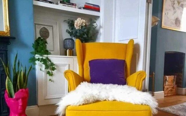 Stylish 3 Bedroom Townhouse in Brockley With Large Garden
