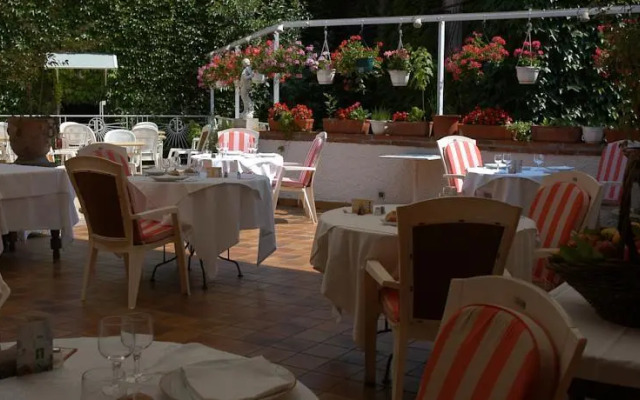 Hôtel Orsay - La Cuisine dAlain