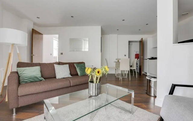 Modern 2BR Townhouse with Private Terrace