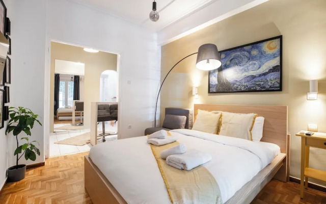 Starry Nights - Elegent Studio in Athens