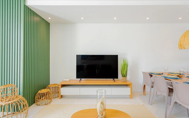 IT18 Maravilhoso Apt 3/4 - Pé na Areia