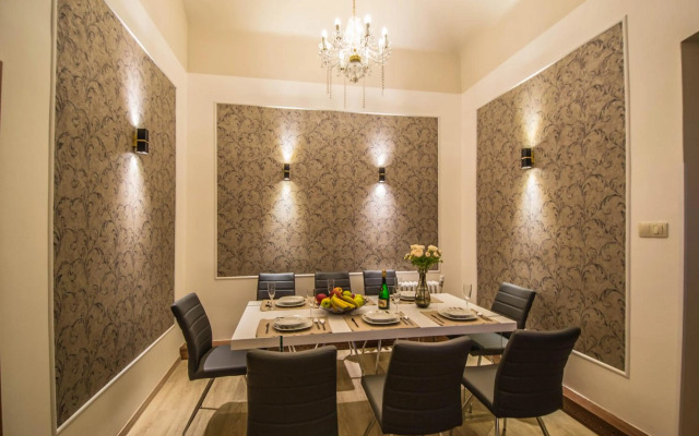 4Bdr Historical Spirit Apt By Ruterra