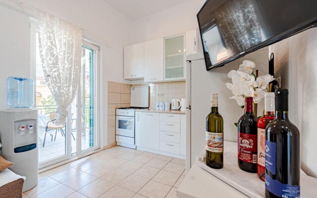 Nice Apartment in Osobljava With Wifi and 2 Bedrooms