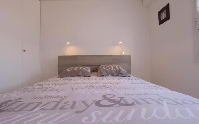 Un appartement sur la marina de St-Gilles