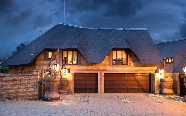Wings and Water Guest Villa - Adults Only