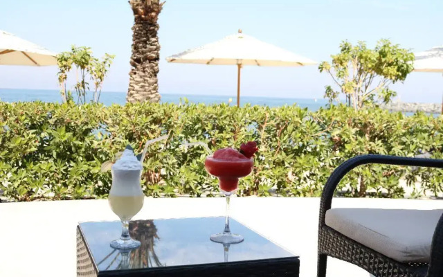 Al Bahar Hotel & Resort