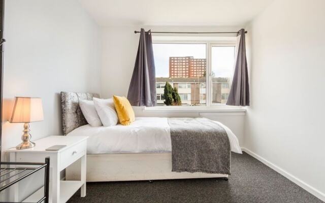 City Centre House FREE PARKING