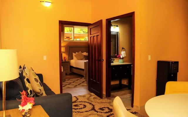 Rock Point Villas Vacations Rentals Sandy Bay, Roatan, Honduras.c.a
