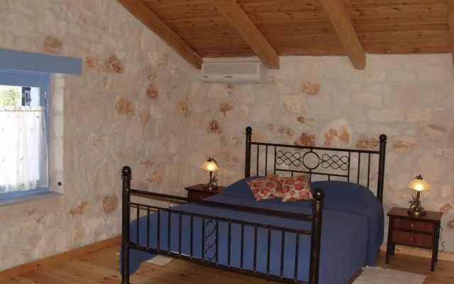 Lithos stone house (Ionio holidays)