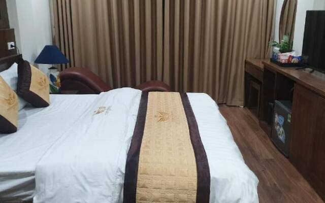 Phuong Trang Hotel by Bay Luxury