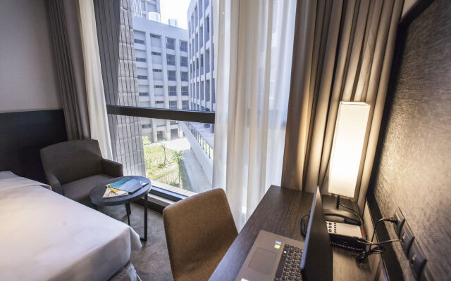 Platinum Hotel