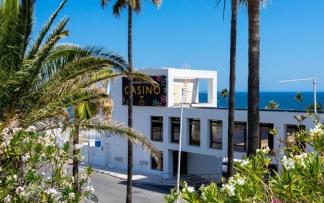 Apartment - 2 Bedrooms with Pool and WiFi - 107805