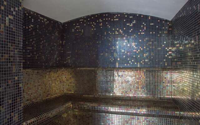 Clos de Vallombreuse, The Originals Relais