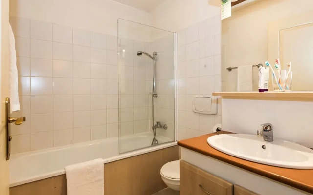 Attractive, rustic apartment in the termal town of Evian