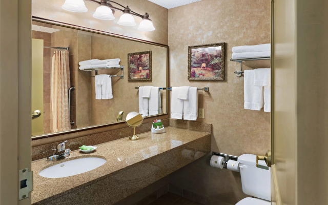 Clubhouse Hotel Suites Sioux Falls