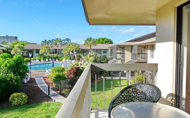 Inviting Condo With Pool Just a Steps From the Beach