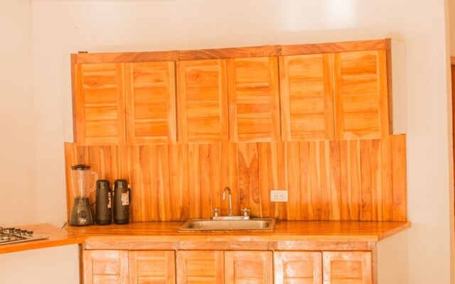 Room-hb1 Triple Room With Air Conditioni