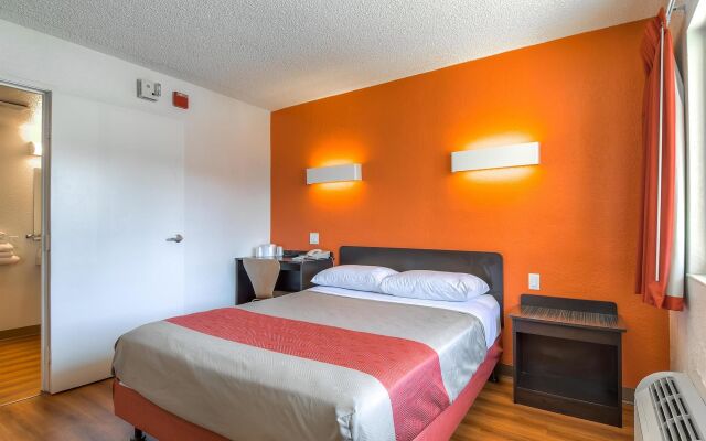 Motel 6 Los Angeles - Long Beach
