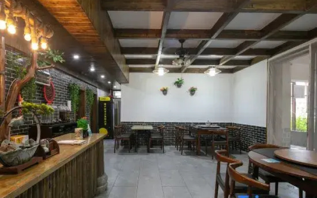 Shanshuiju B&B (Zhangjiajie National Forest Park)