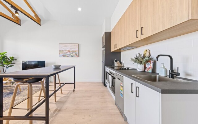 Urban Rest Port Adelaide Apartments