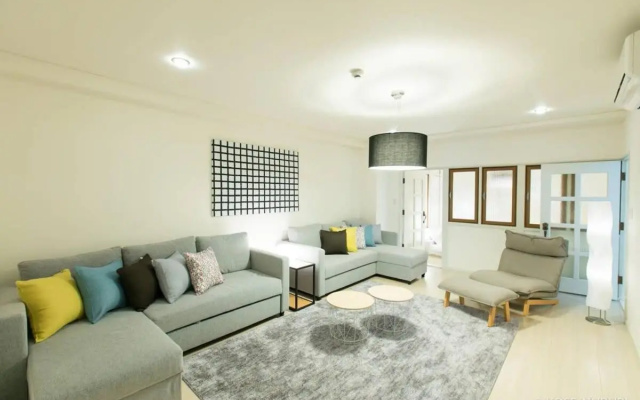 Spacious next to PeacePark Family Condo Up to 13 P – Guest Rooms – Hiroshima